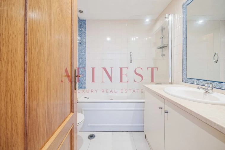 Apartamento T1 para Arrendamento em Santa Maria e São Miguel, São Martinho, São Pedro Penaferrim Foto 19