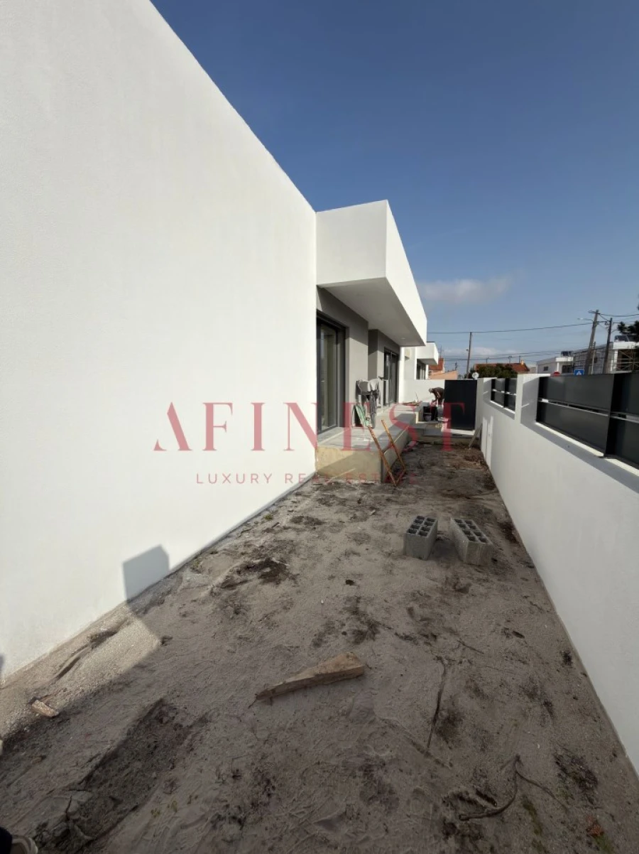 Moradia T3 para Venda em Fernao Ferro Foto 21