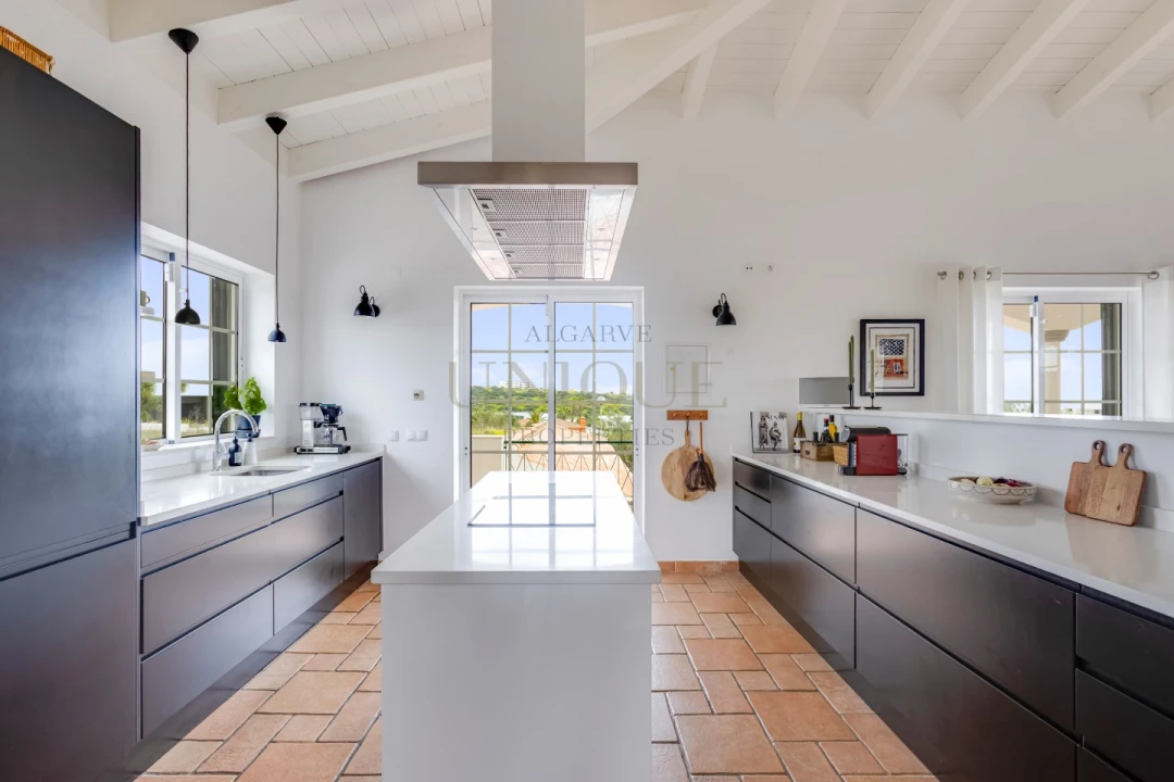 Moradia T4 para Venda em Lagos (São Sebastião e Santa Maria) Foto 13