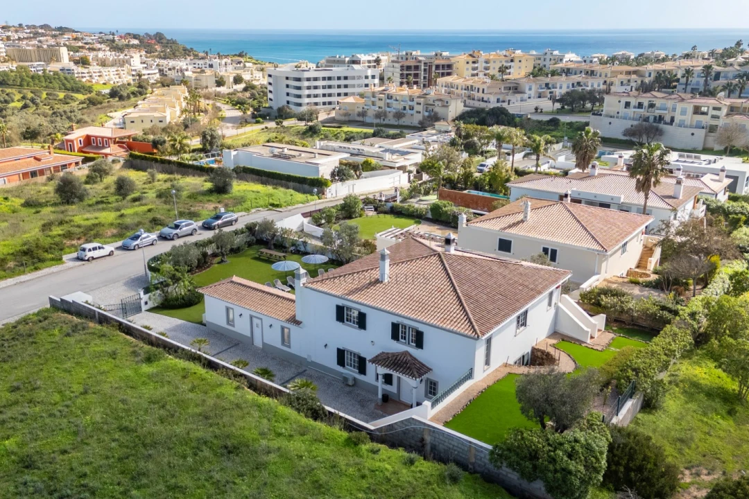 Moradia T4 para Venda em Lagos (São Sebastião e Santa Maria) Foto 46