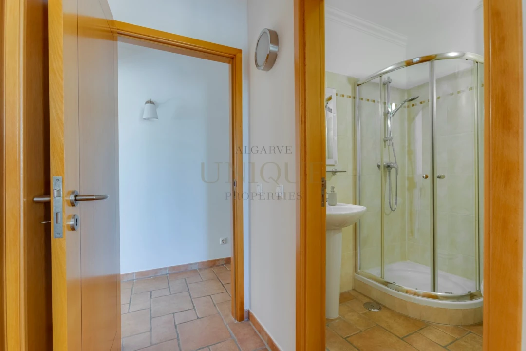 Moradia T4 para Venda em Lagos (São Sebastião e Santa Maria) Foto 33