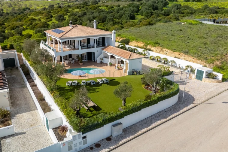 Moradia T4 para Venda em Lagos (São Sebastião e Santa Maria)