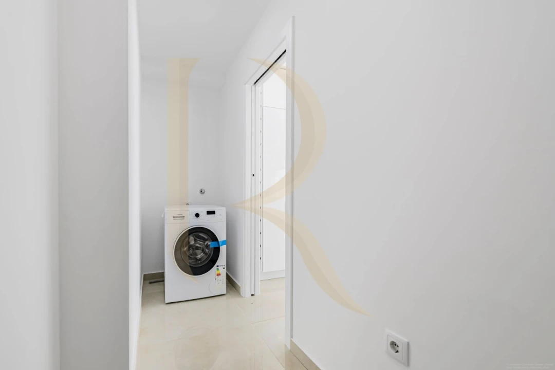 Moradia T4 para Venda em Corroios Foto 11