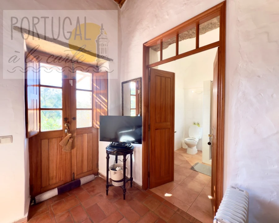 Moradia T5 para Venda em Quelfes Foto 17