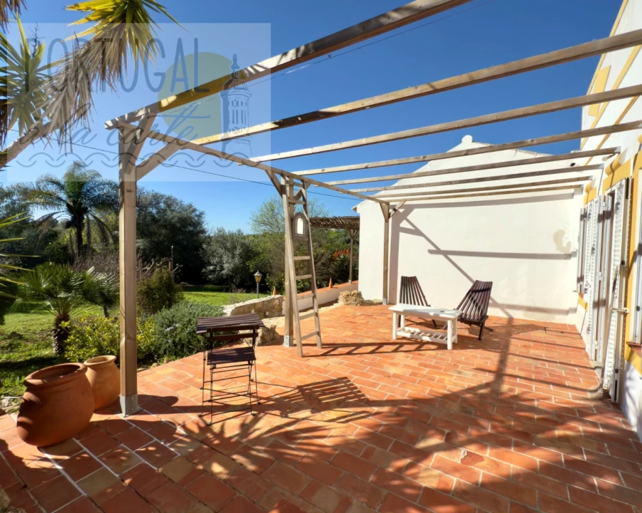 Moradia T5 para Venda em Quelfes Foto 42