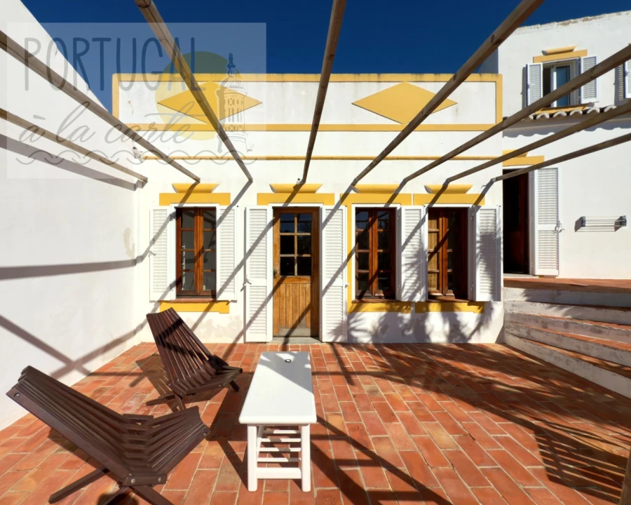 Moradia T5 para Venda em Quelfes Foto 5