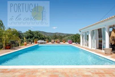 Moradia T5 para Venda em Quelfes