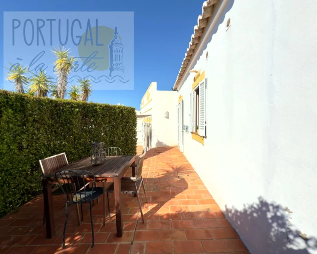 Moradia T5 para Venda em Quelfes Foto 41