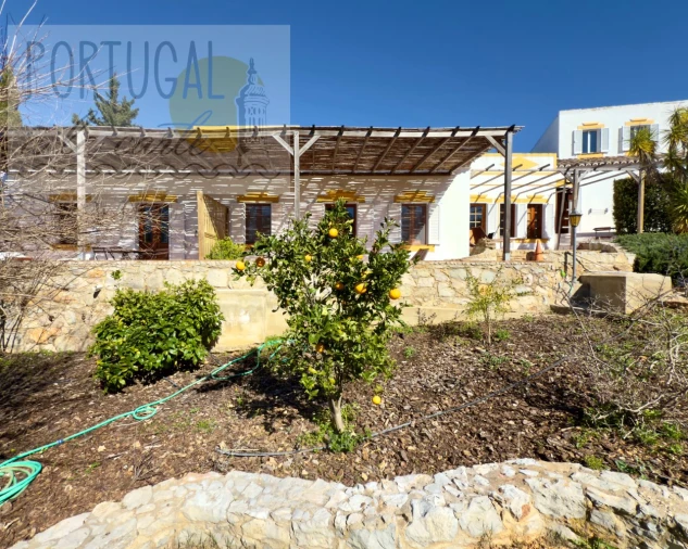 Moradia T5 para Venda em Quelfes Foto 52