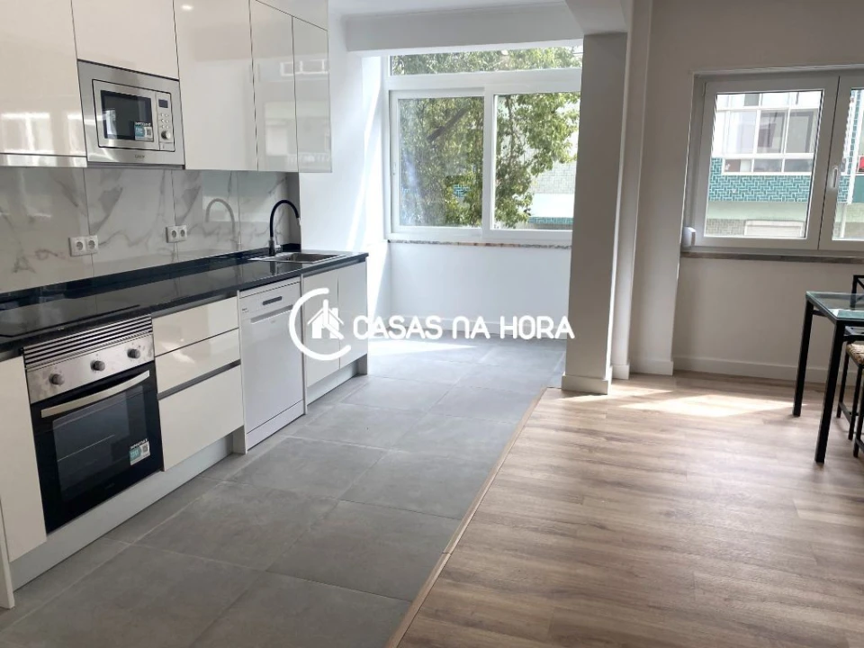 Apartamento T3 para Arrendamento em Almada, Cova da Piedade, Pragal e Cacilhas Foto 1