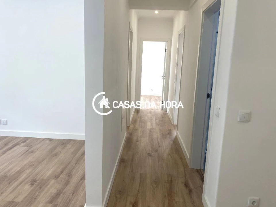 Apartamento T3 para Arrendamento em Almada, Cova da Piedade, Pragal e Cacilhas Foto 29