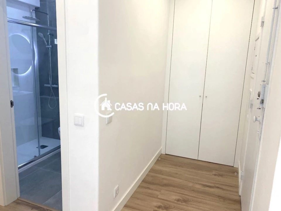 Apartamento T3 para Arrendamento em Almada, Cova da Piedade, Pragal e Cacilhas Foto 28