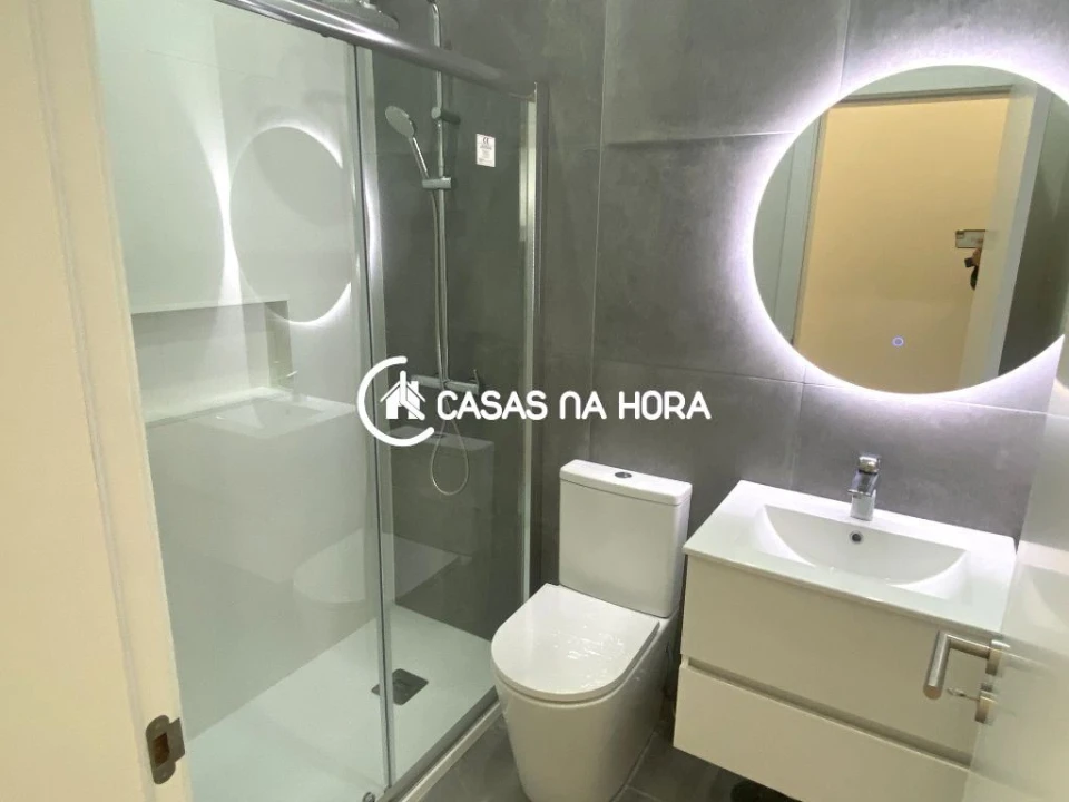 Apartamento T3 para Arrendamento em Almada, Cova da Piedade, Pragal e Cacilhas Foto 16