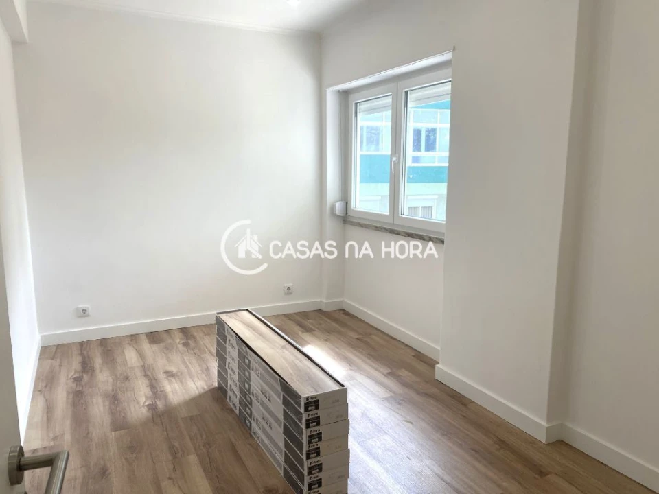 Apartamento T3 para Arrendamento em Almada, Cova da Piedade, Pragal e Cacilhas Foto 19