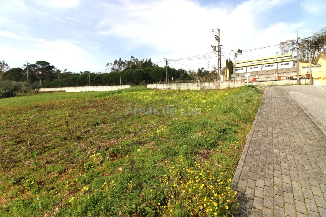 Terreno P/ Prédio para Venda em Parceiros e Azoia Foto 2