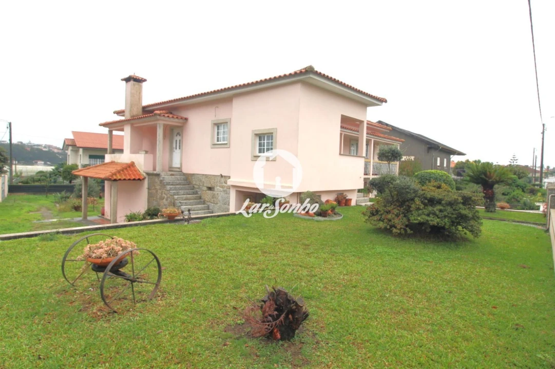 Moradia T3 para Venda em Carreira e Fonte Coberta Foto 3