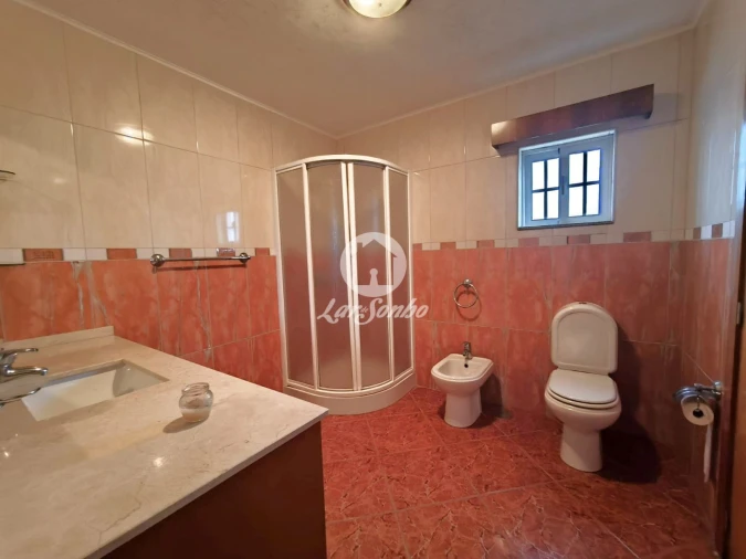 Moradia T3 para Venda em Carreira e Fonte Coberta Foto 9