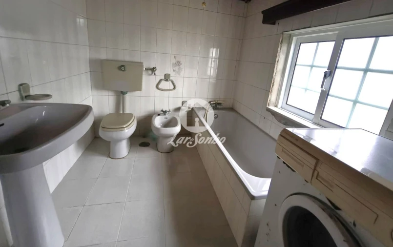 Moradia T3 para Venda em Carreira e Fonte Coberta Foto 23