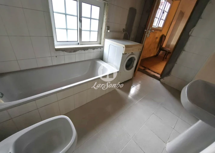 Moradia T3 para Venda em Carreira e Fonte Coberta Foto 24