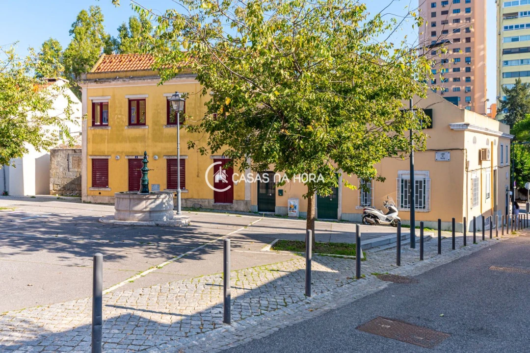 Apartamento T2 para Arrendamento em São Domingos de Benfica Foto 20
