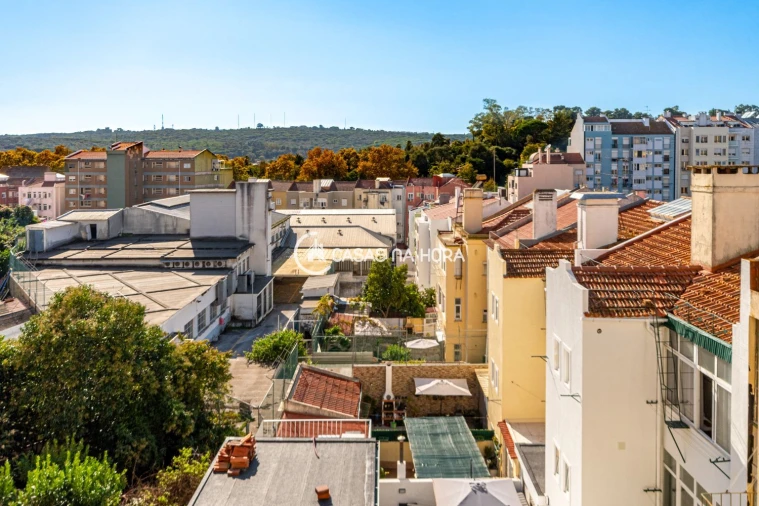 Apartamento T2 para Arrendamento em São Domingos de Benfica Foto 4