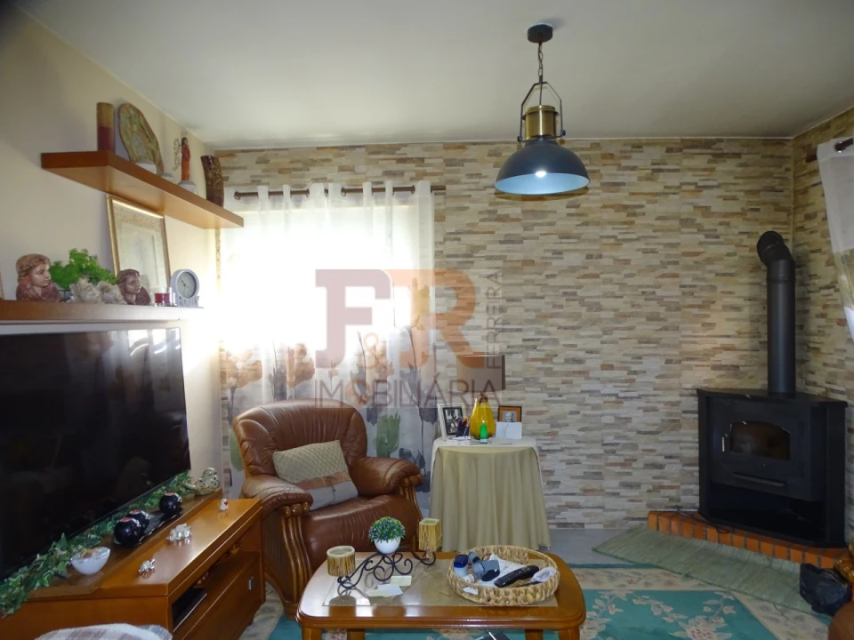 Moradia T4 para Venda em Fernao Ferro Foto 9