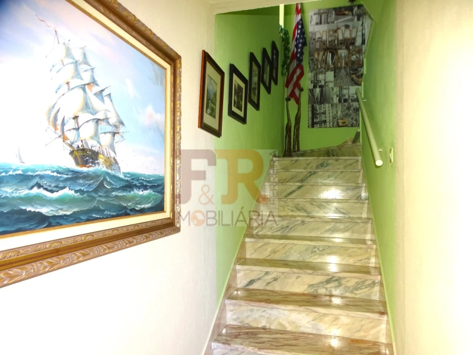 Moradia T4 para Venda em Fernao Ferro Foto 26