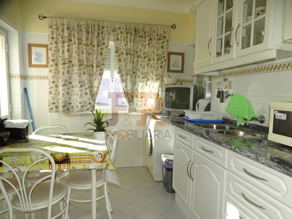 Moradia T4 para Venda em Fernao Ferro Foto 29