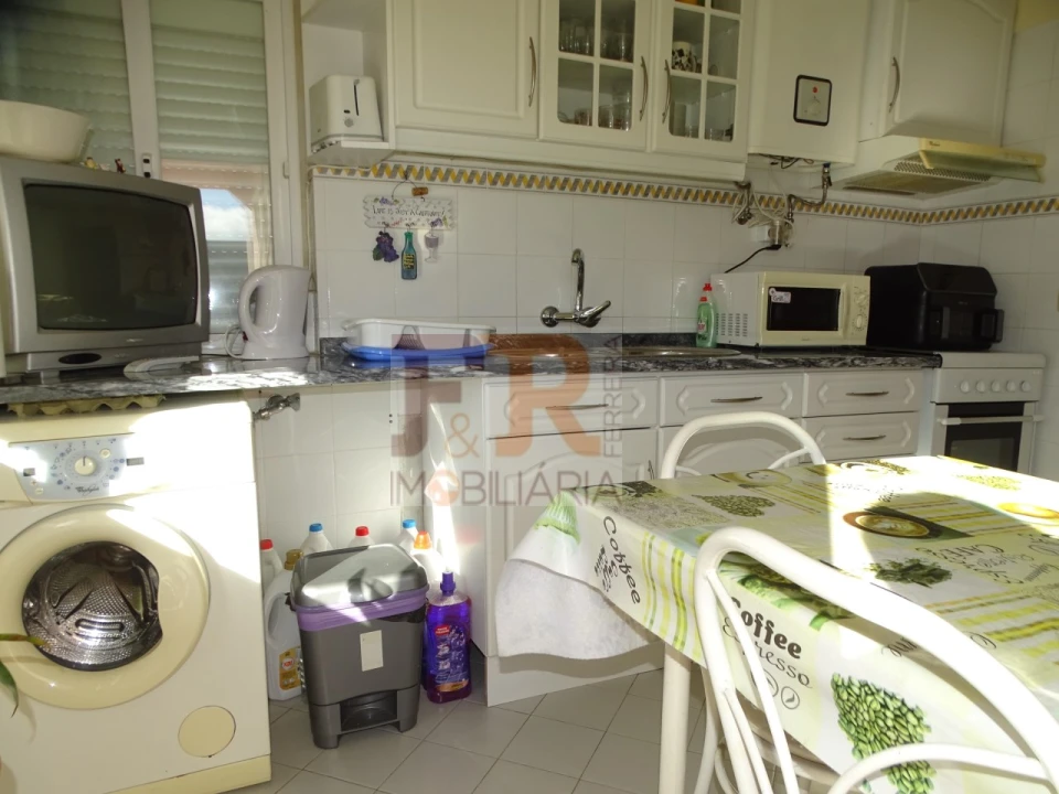 Moradia T4 para Venda em Fernao Ferro Foto 31