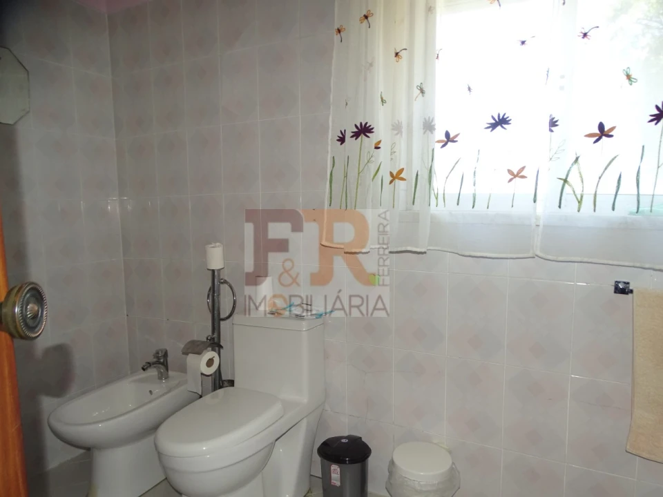 Moradia T4 para Venda em Fernao Ferro Foto 39