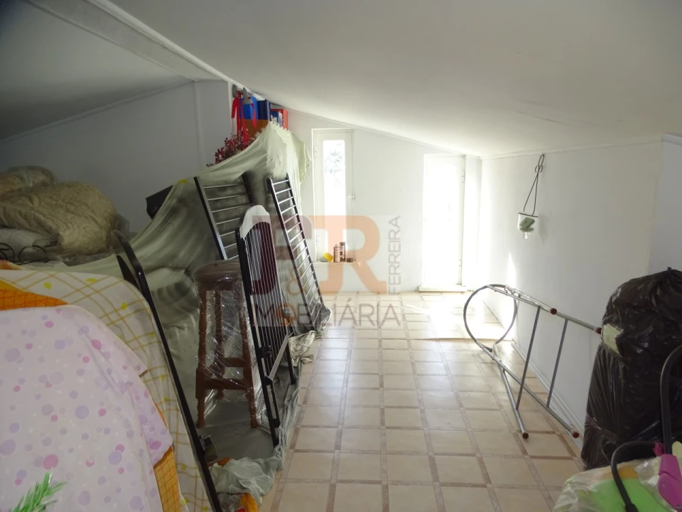 Moradia T4 para Venda em Fernao Ferro Foto 43