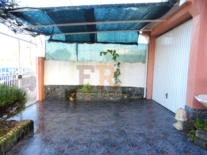 Moradia T4 para Venda em Fernao Ferro Foto 3