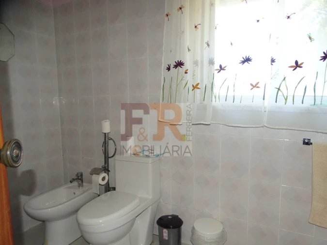 Moradia T4 para Venda em Fernao Ferro Foto 39