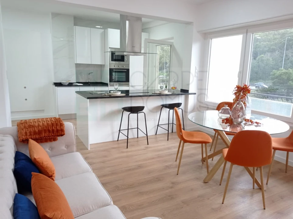 Apartamento T3 para Venda em Benfica Foto 1