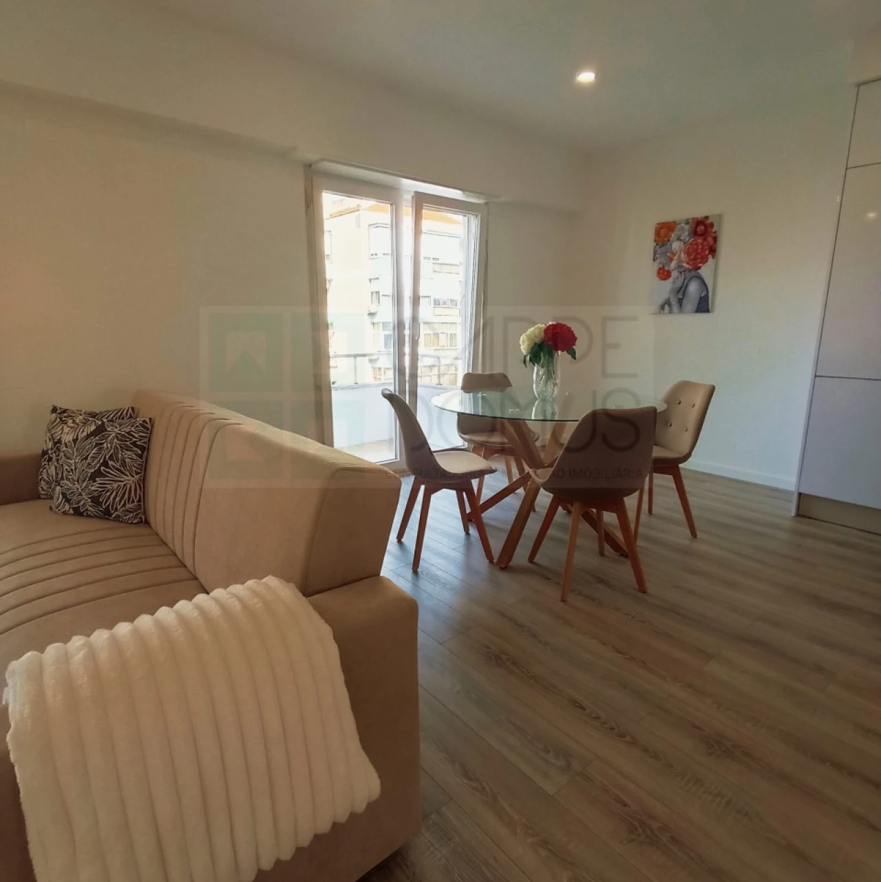 Apartamento T2 para Venda em Benfica Foto 5