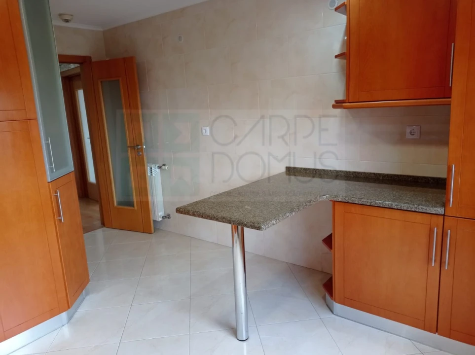 Apartamento T3 para Venda em Odivelas Foto 5