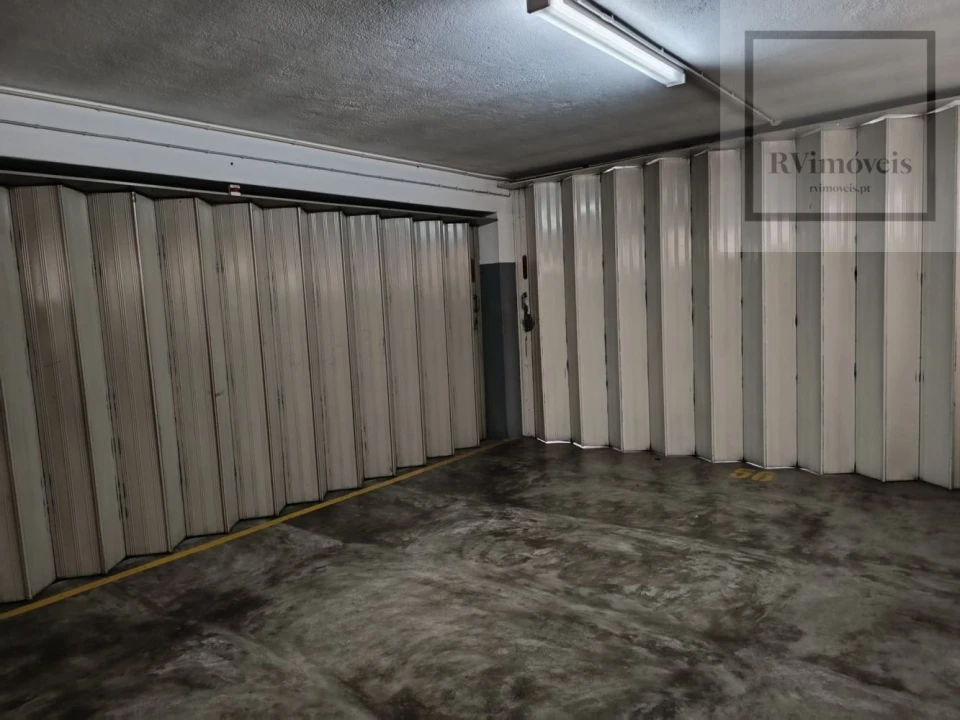 Apartamento T4 para Venda em Aldoar, Foz do Douro e Nevogilde Foto 13