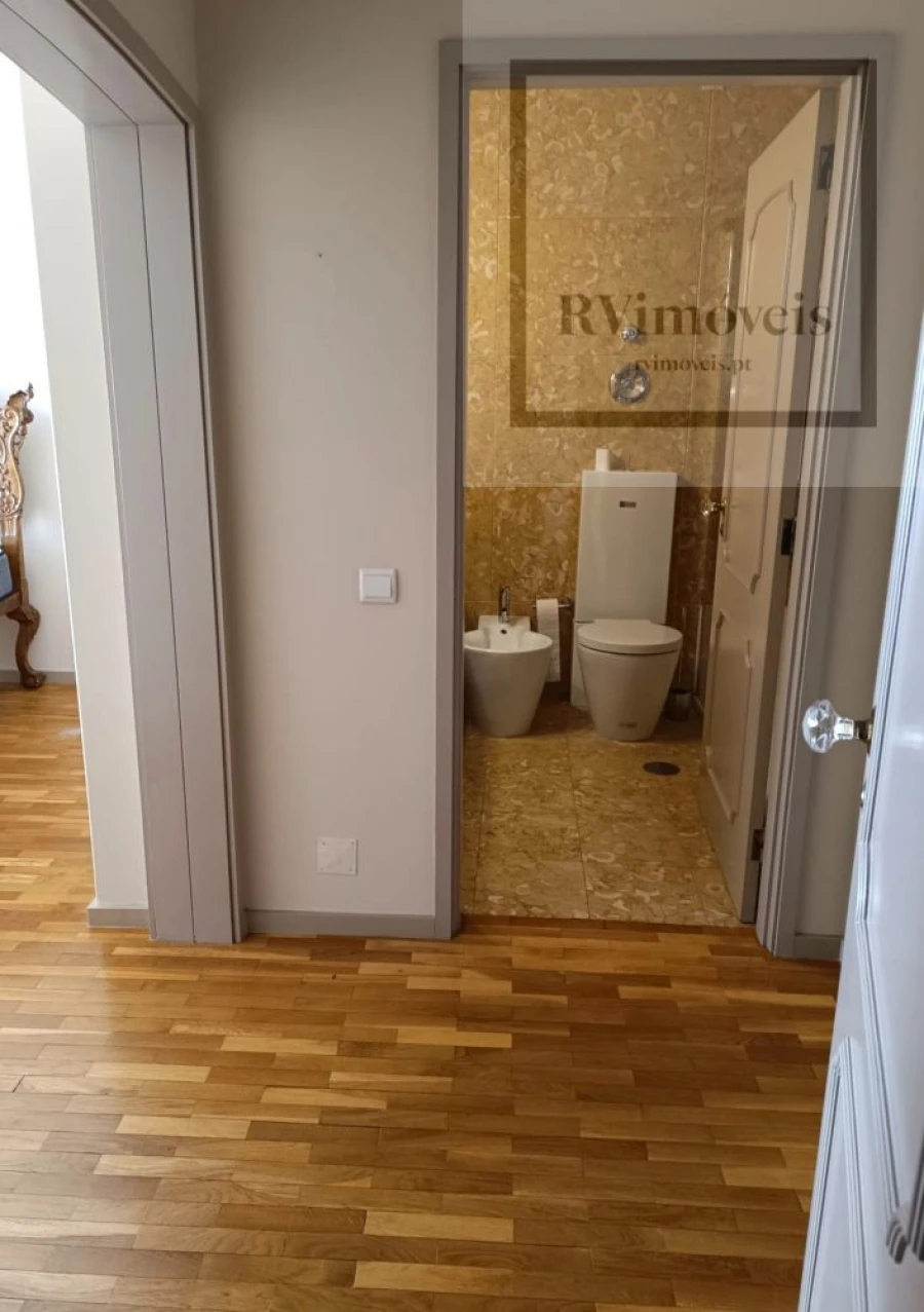 Apartamento T4 para Venda em Aldoar, Foz do Douro e Nevogilde Foto 9