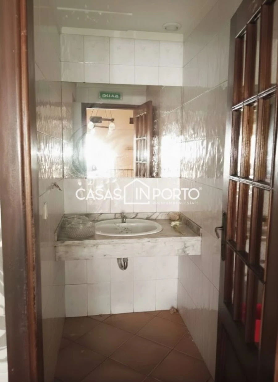 Loja para Arrendamento em Paranhos Foto 10