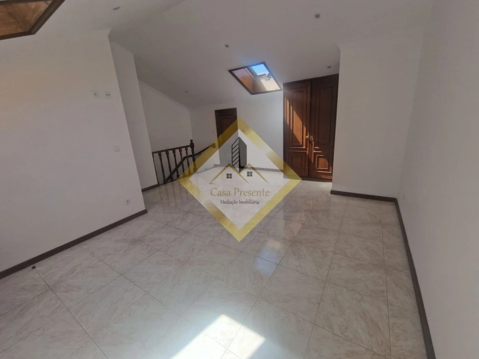 Apartamento T3 para Venda em Madalena Foto 35