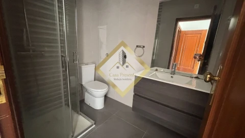 Apartamento T3 para Venda em Madalena