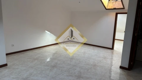 Apartamento T3 para Venda em Madalena
