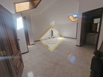 Apartamento T3 para Venda em Madalena