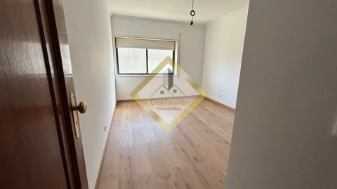 Apartamento T3 para Venda em Madalena