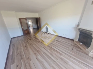 Apartamento T3 para Venda em Madalena