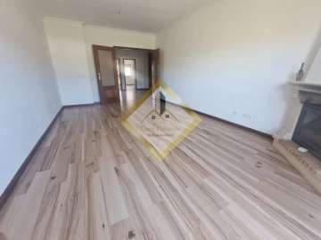 Apartamento T3 para Venda em Madalena