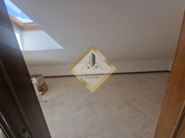 Apartamento T3 para Venda em Madalena