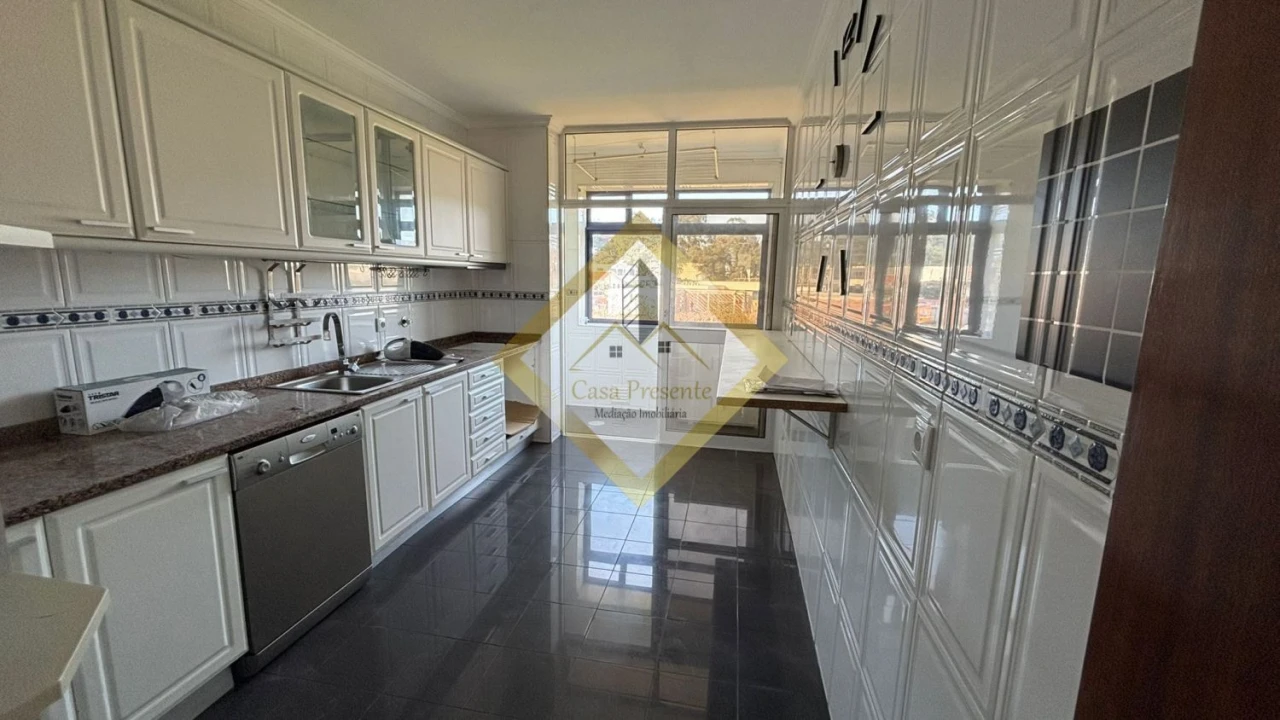 Apartamento T2 para Venda em Madalena Foto 5