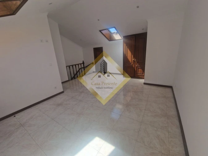 Apartamento T3 para Venda em Madalena Foto 35