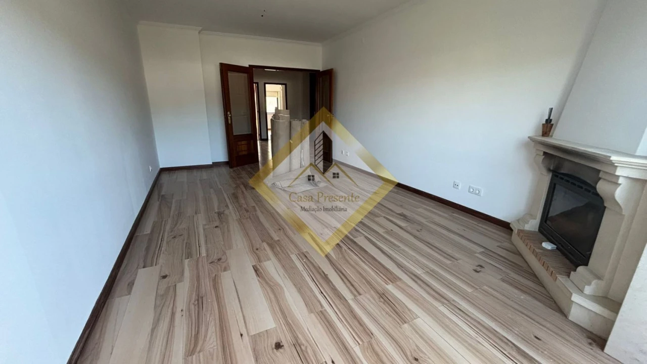 Apartamento T2 para Venda em Madalena Foto 2